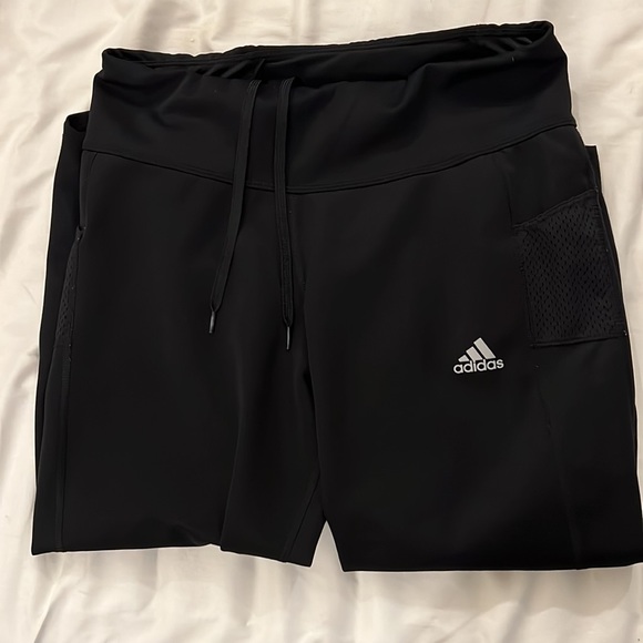 Adidas Running aeroready yoga capris black medium mesh EUC - Picture 2 of 7